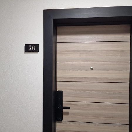Livia Apartment นาโวดาริ ภายนอก รูปภาพ