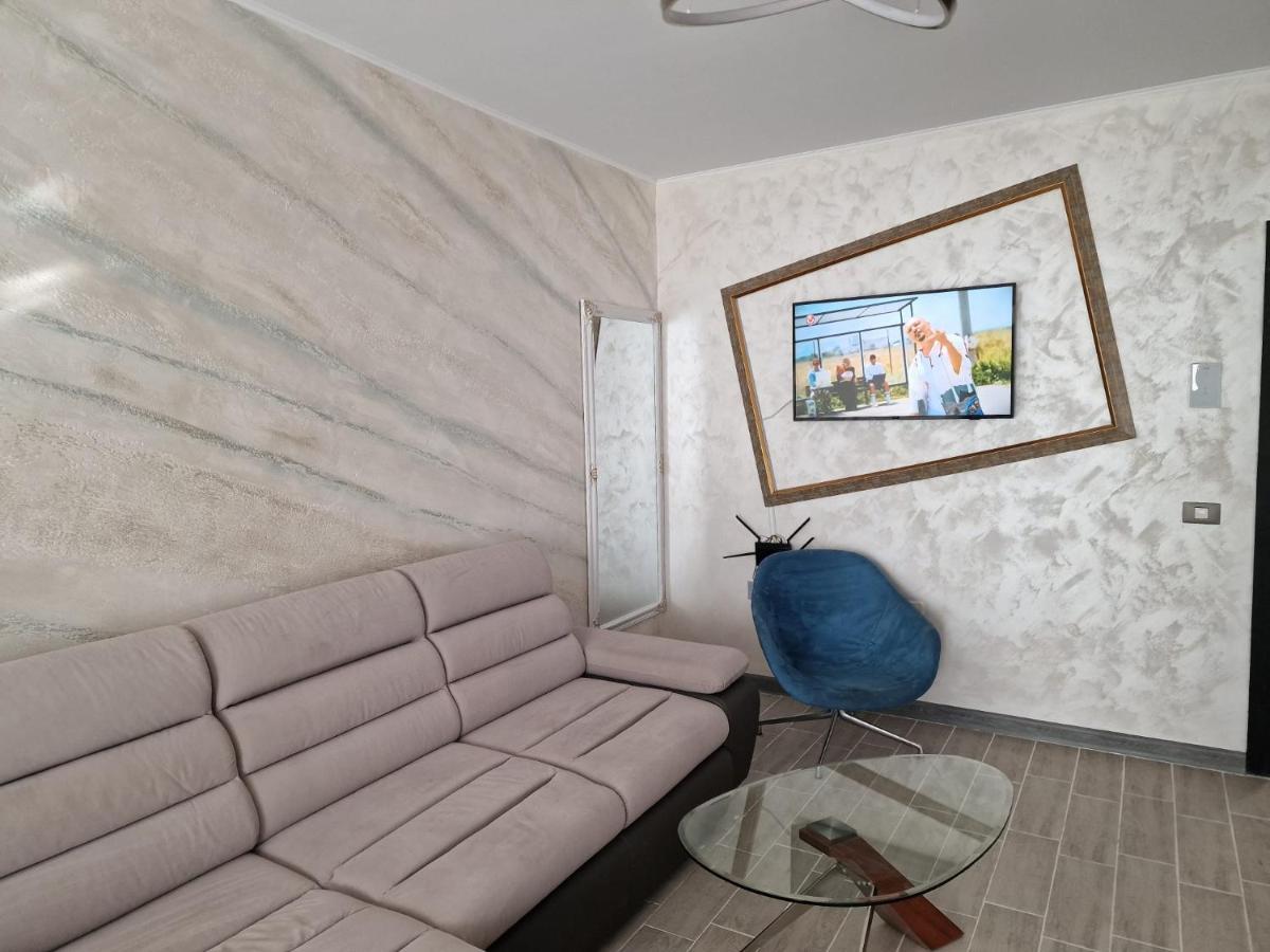 Livia Apartment นาโวดาริ ภายนอก รูปภาพ