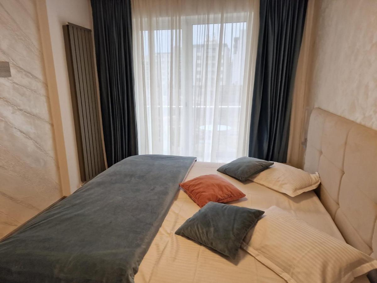 Livia Apartment นาโวดาริ ภายนอก รูปภาพ