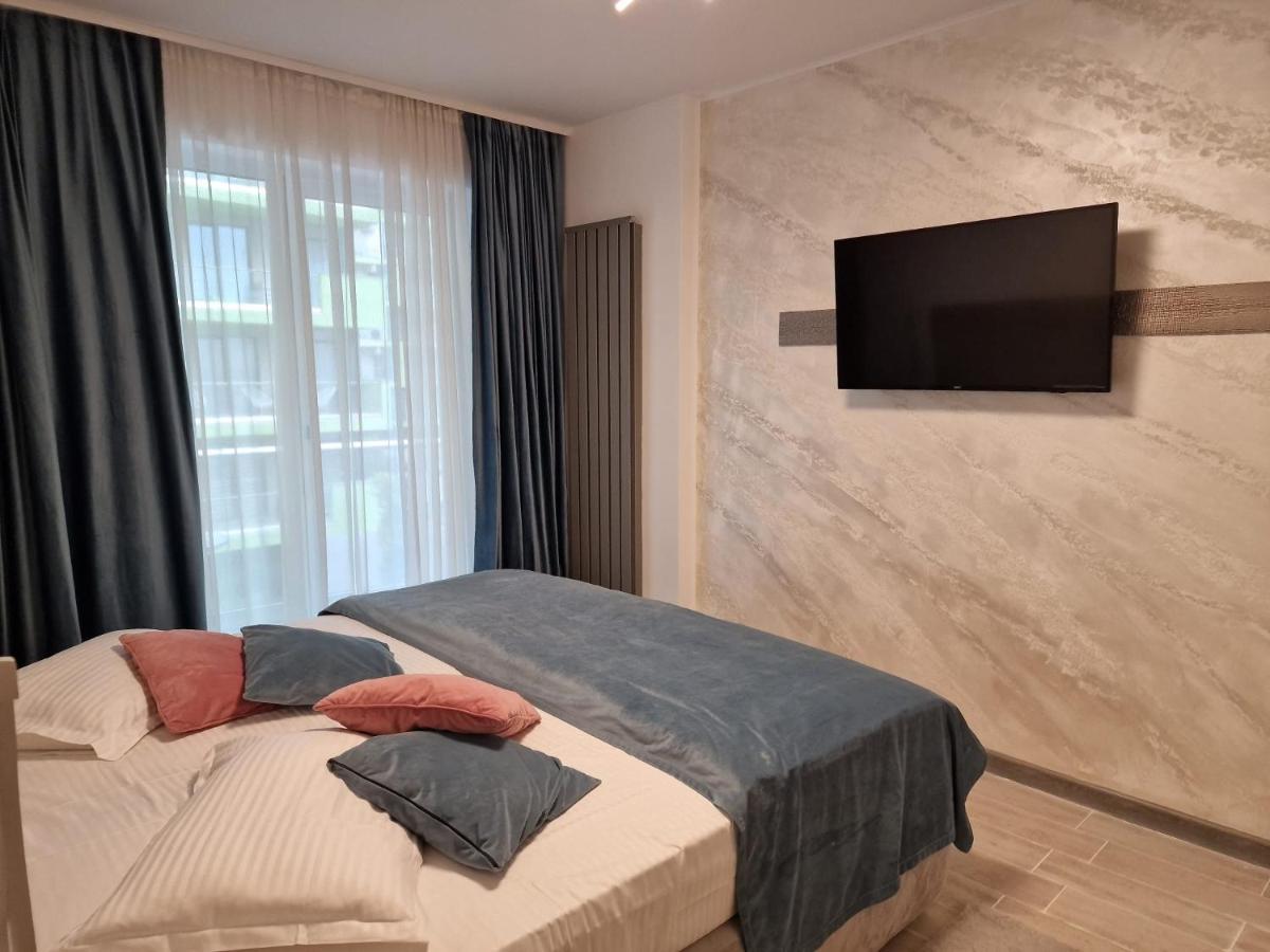 Livia Apartment นาโวดาริ ภายนอก รูปภาพ